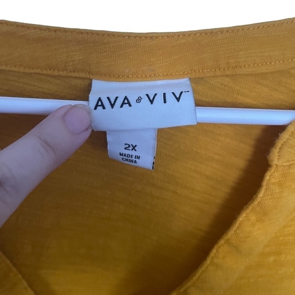 𝅺ava & Viv Yellow Gold Ballon Sleeve Embroidered Detailing V-Neck Top - Picture 5 of 6